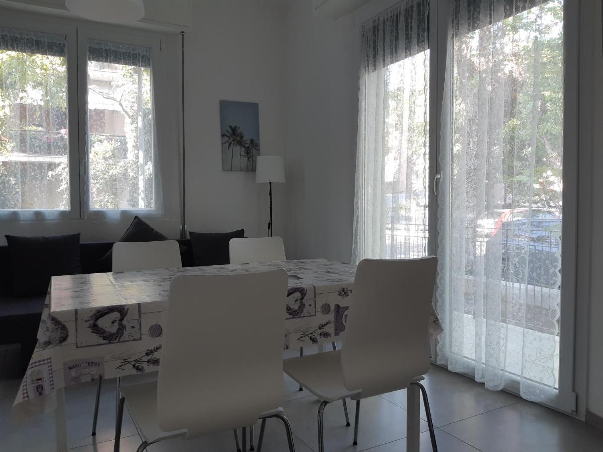 Villa Lina Римини Екстериор снимка