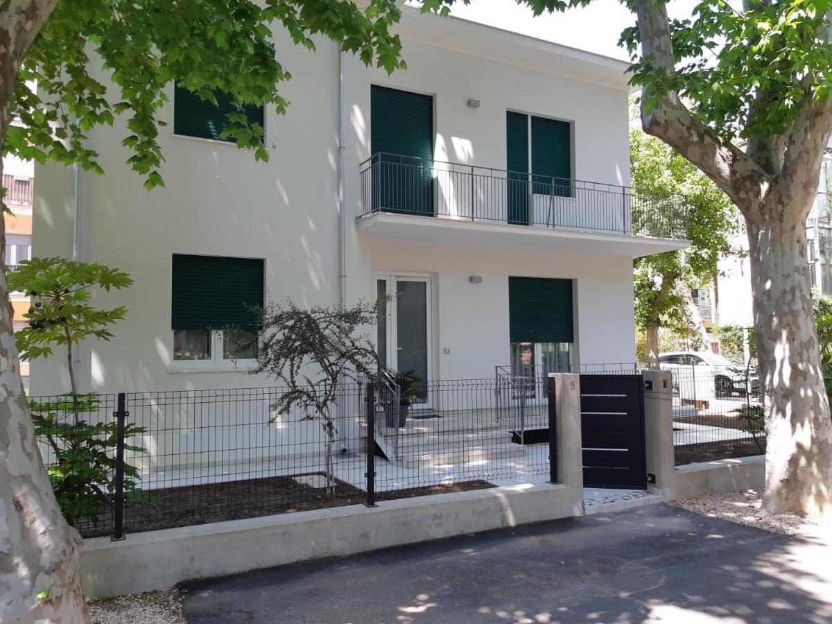 Villa Lina Римини Екстериор снимка